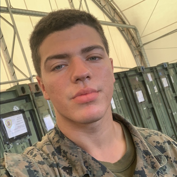 Meet your Posher, Ricardo - Picture 1 of 1